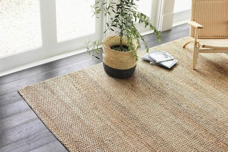 decorate house with rugs