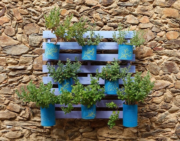 How to Build A Cool Vertical Garden by Own?