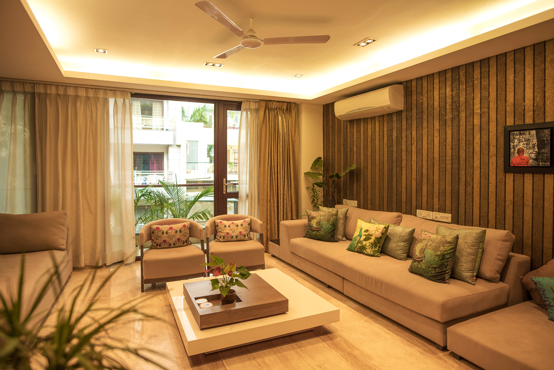 Modern Living Room - Aashray Design Consultants Pvt Ltd
